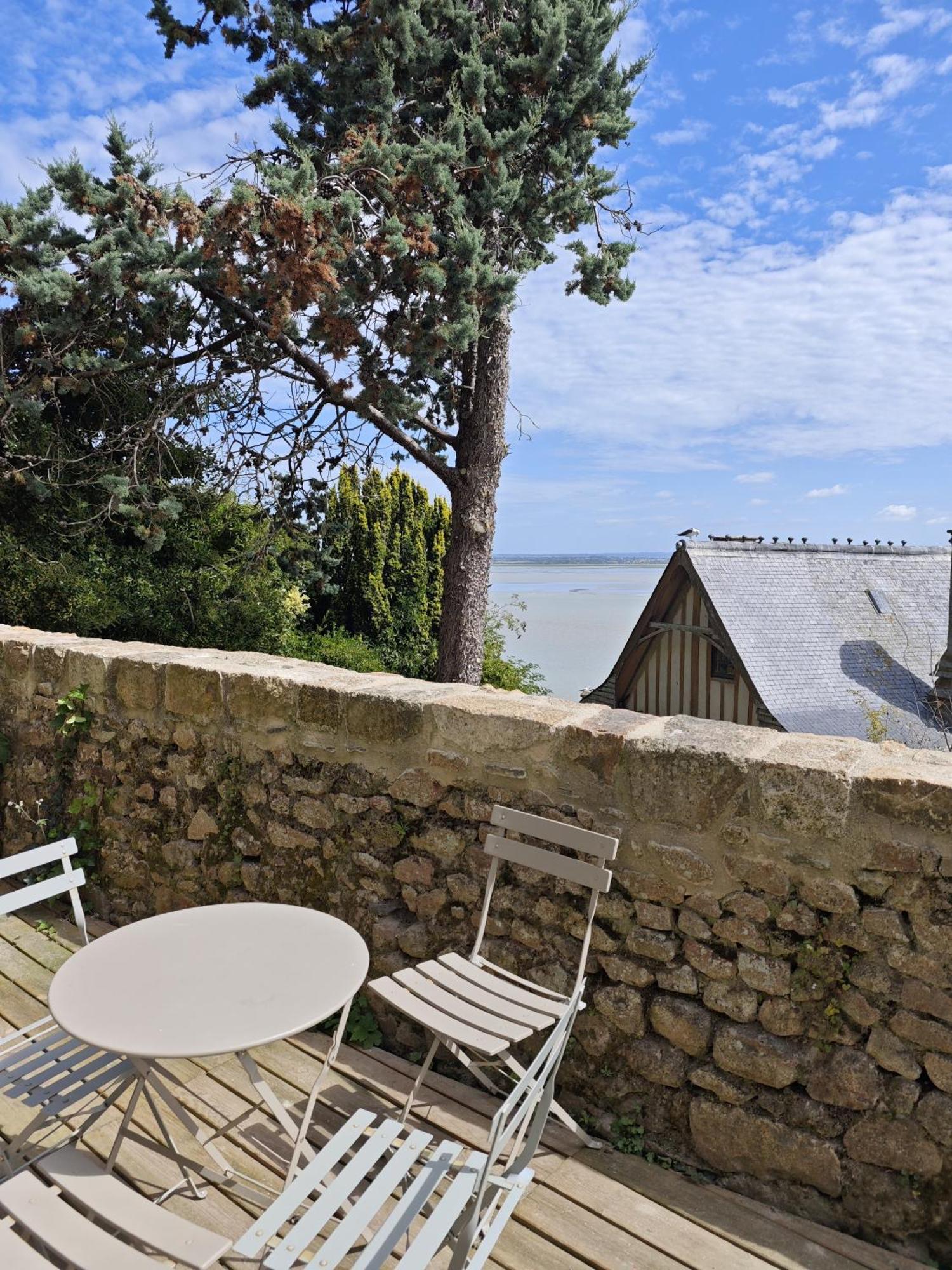 Chez Adele Villa Mont-Saint-Michel Buitenkant foto